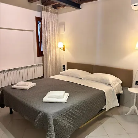 Rialto Duplex Apartment *